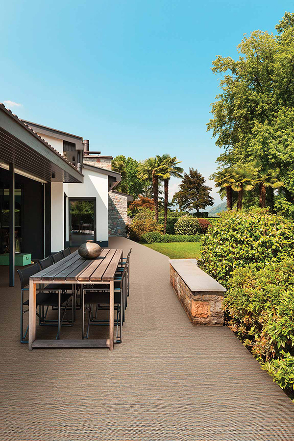 Carpet on the patio that can withstand outdoor elements